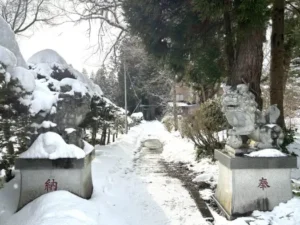 いー秋田ドットコム | 優しくも荘厳 女一代守神 唐松神社 大仙市