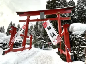 いー秋田ドットコム | 優しくも荘厳 女一代守神 唐松神社 大仙市