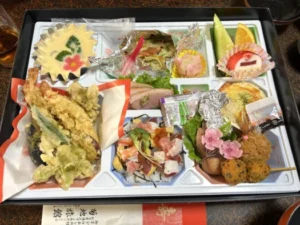いー秋田ドットコム|初節句 菊地旅館 折り詰め 湯沢市